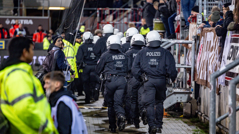 Более 30 человек пострадали во время матча второго дивизиона чемпионата Германии