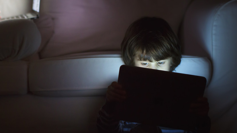 Психолог Маденко: ребёнок должен уметь отказывать при общении в соцсетях