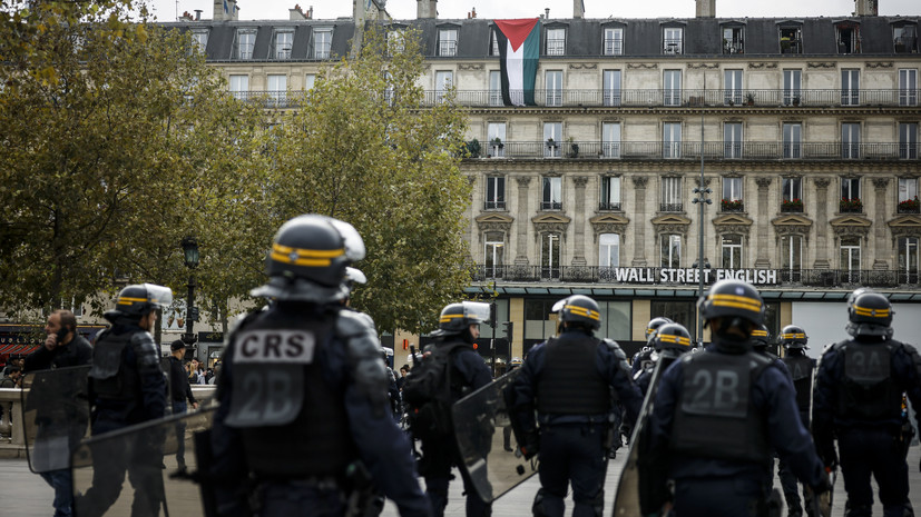 В Париже 130 человек задержали за акты антисемитизма после 7 октября