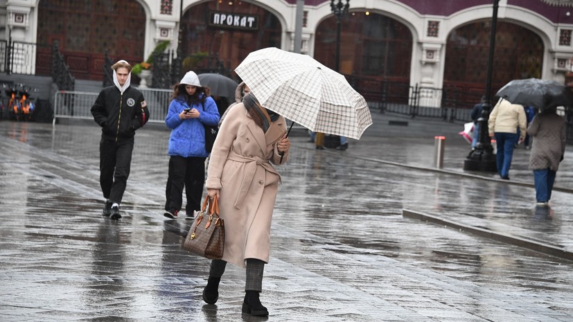 Большинство жителей Москвы работали в ноябрьские праздники