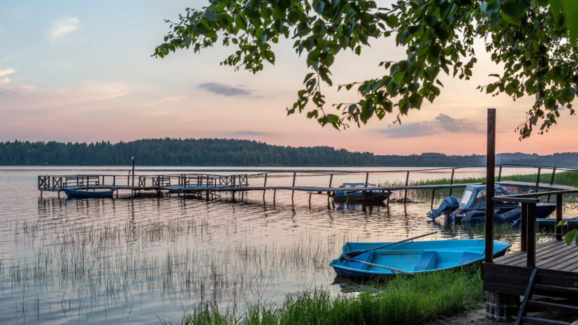 Госдума разрешила приватизировать брошенные речные причалы за рубль