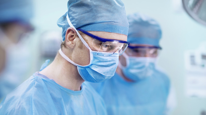 В Новороссийске врачи извлекли из желудка женщины шар для похудения