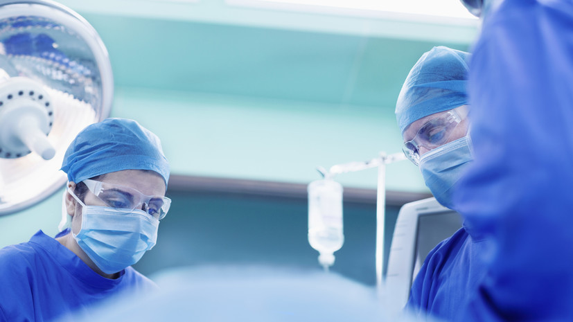 Нижегородские врачи спасли поранившего лицо бензопилой подростка