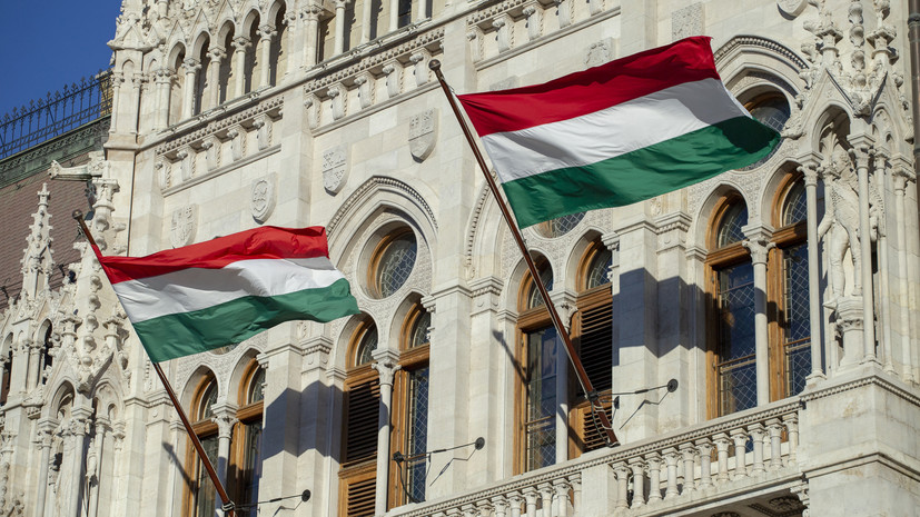 В Венгрии заявили, что не откажутся от связи с Россией в энергетике из-за Киева