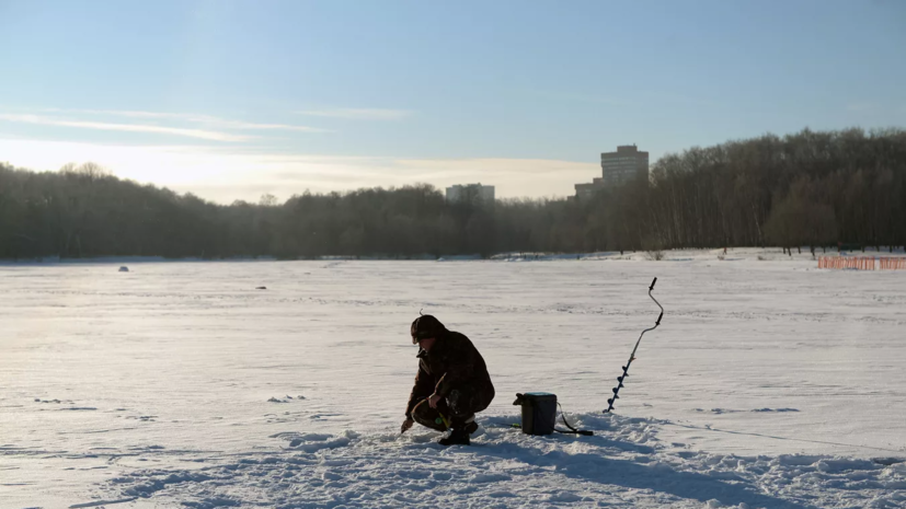 Спасатель Аршакян призвал не выходить на тонкий лёд