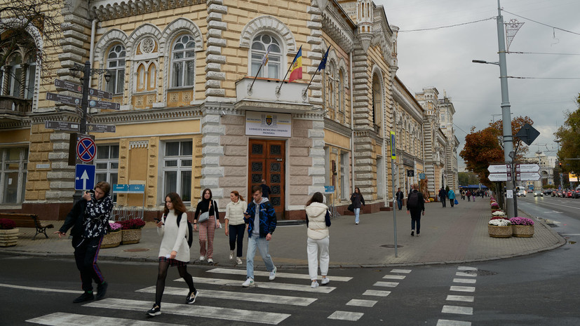 Оппозиция в Молдавии потребовала прекращения действия режима ЧП в стране