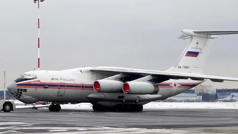 Борт МЧС России доставит в Москву более 100 эвакуированных из Газы россиян