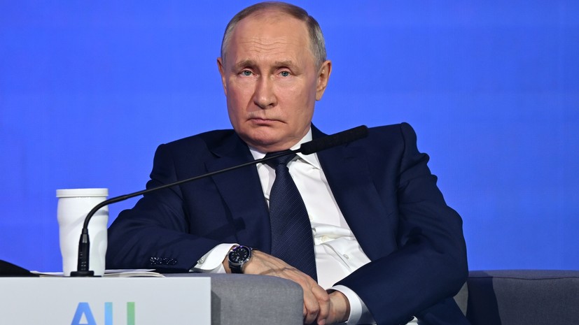 Путин: юрисдикция России должна стать комфортной для развития ИИ
