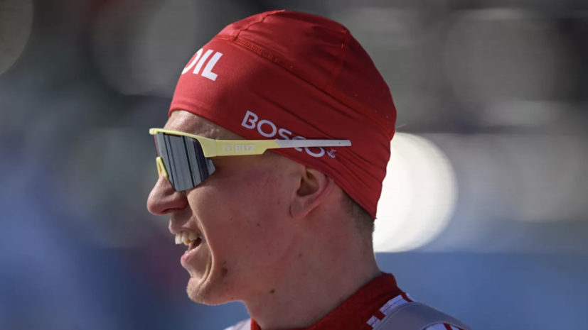 Большунов победил в спринте свободным стилем на первом этапе Кубка России