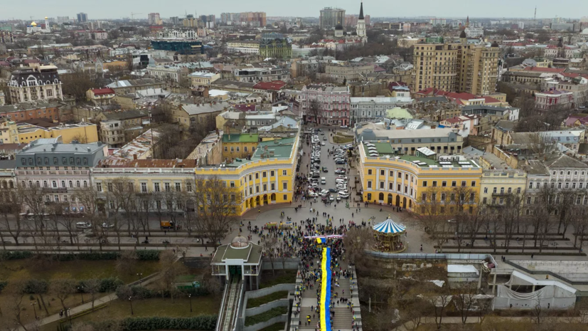 В Одессе проходит протест против длительного отсутствия тепла и света