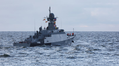 Малый ракетный корабль «Зелёный Дол» на стратегических учениях в военной гавани Балтийска в 2022 году