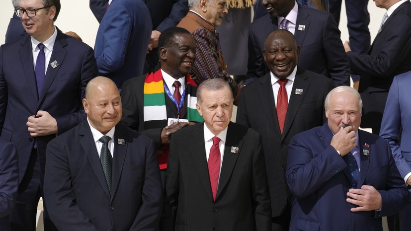 Лидеры Литвы, Латвии и Польши не стали фотографироваться с Лукашенко на COP28