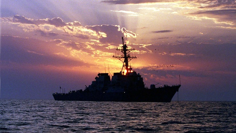 Al Jazeera: эсминец ВМС США USS Carney обстрелян ракетами с территории Йемена