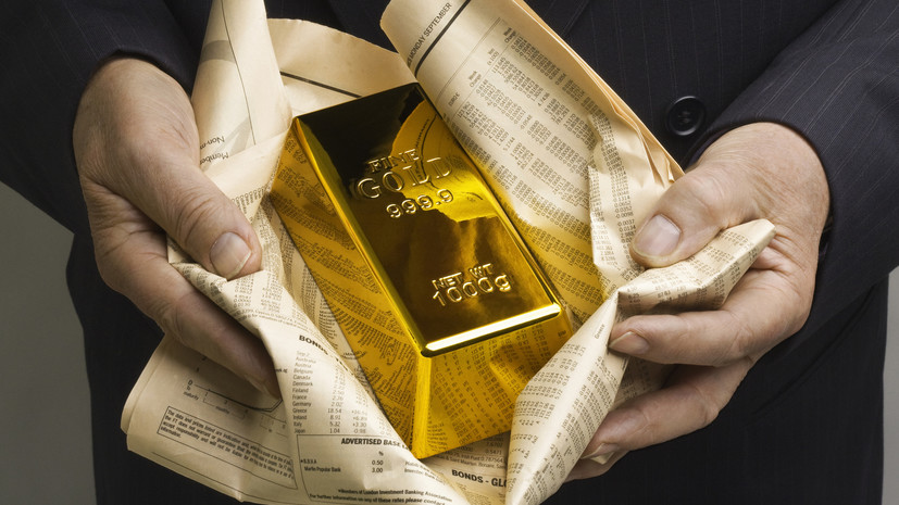 Стоимость золота за тройскую унцию превысила $2100