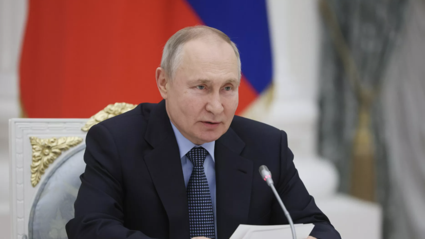 Путин согласен с необходимостью решений по амнистии ряда категорий женщин