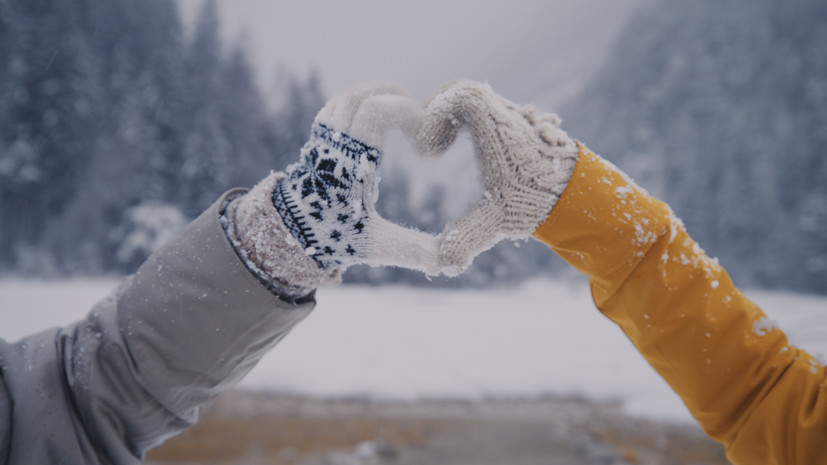 Косметолог Макарова рекомендовала носить перчатки в холода