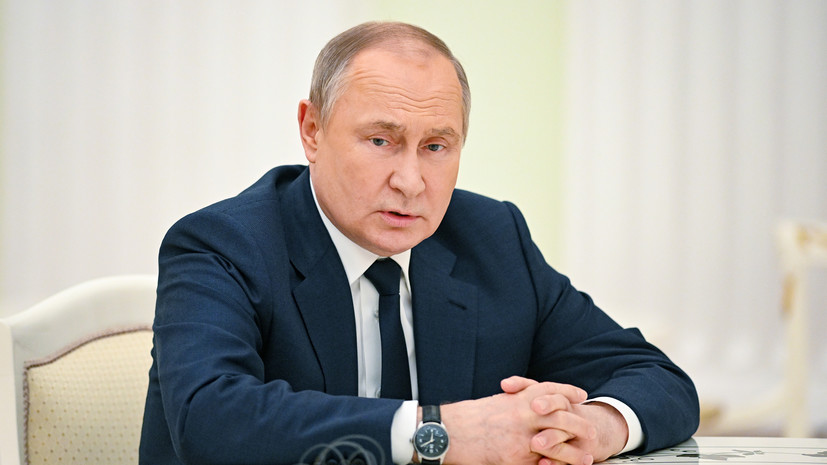 Ушаков: вместе с Путиным в ОАЭ отправится обширная делегация