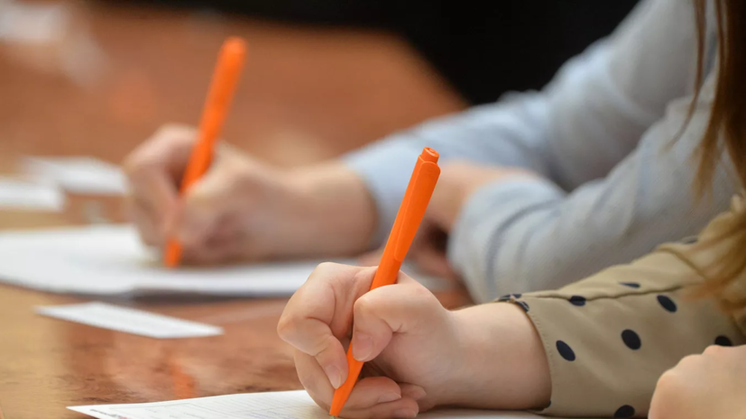 Итоговое сочинение написали 2,3 тысячи одиннадцатиклассников Севастополя