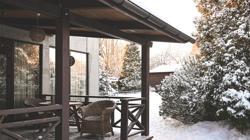 Юрист Коломийцев дал советы по согласованию перепланировки в дачном доме