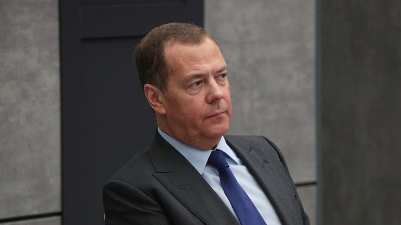 Медведев назвал ложью слова Шольца о якобы прекращении поставок газа в Европу