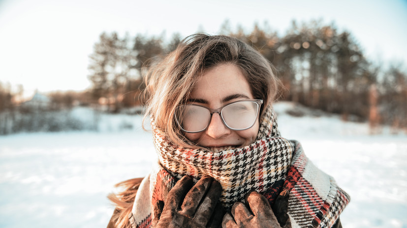 Офтальмолог Меркулова заявила о пользе ношения очков в мороз