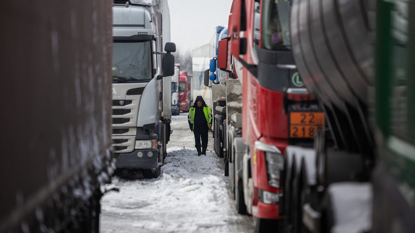 Перевозчики Словакии объявили о прекращении акции протеста на границе с Украиной