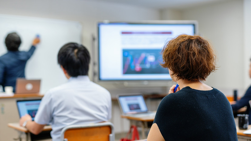 Более трети россиян планируют совмещать работу с учёбой в 2024 году