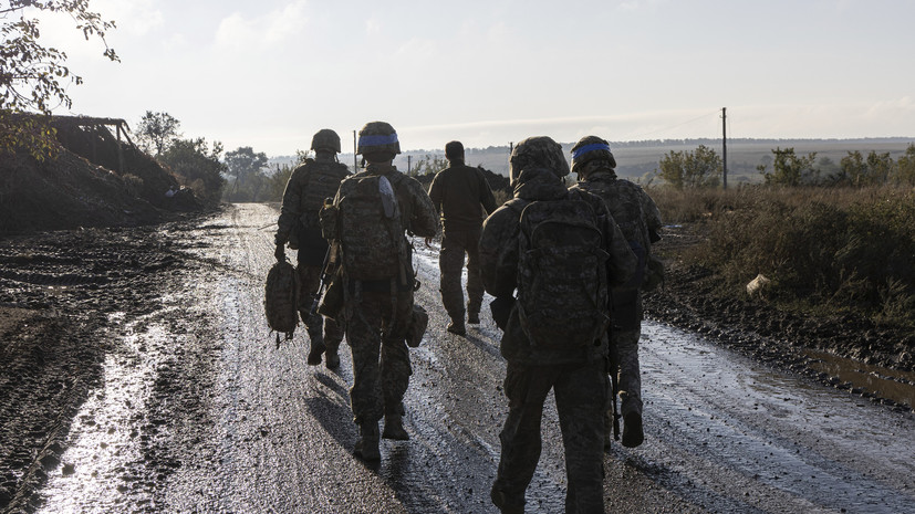 Военнослужащий ВСУ заявил, что Украина проигрывает на всех фронтах