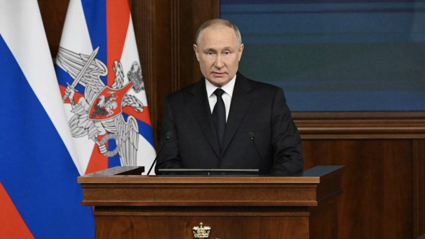 Путин поручил представить предложения о спортивных парадах на Красной площади