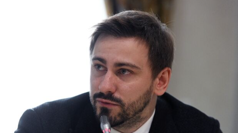Член ОП Данюк раскритиковал приостановку работы вещателя радио Sputnik Армения