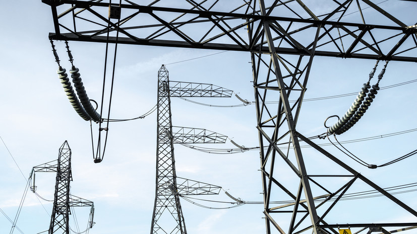 В ЛНР и ДНР около 102 тысяч потребителей остаются без света из-за непогоды