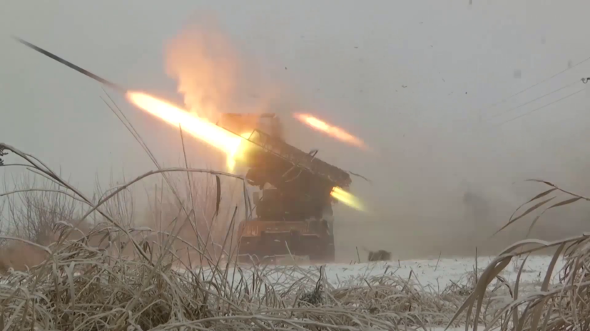 Во взаимодействии с авиацией и артиллерией: ВС России отразили 17 атак противника на Донецком направлении