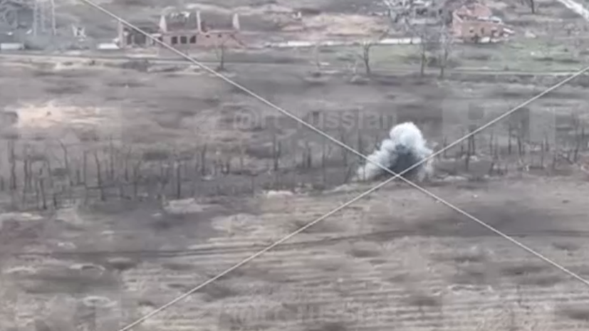 RT опубликовал видео уничтожения танка ВСУ на Южно-Донецком направлении спецназом