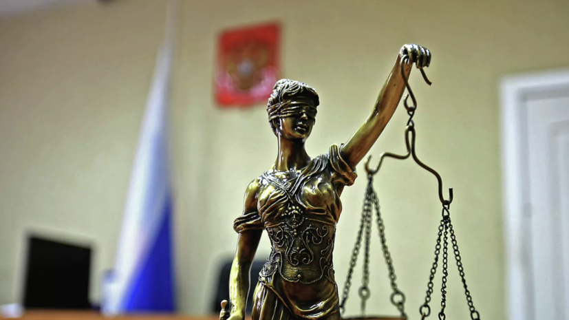 Суд в Москве арестовал на 15 суток одного из участников вечеринки Ивлеевой