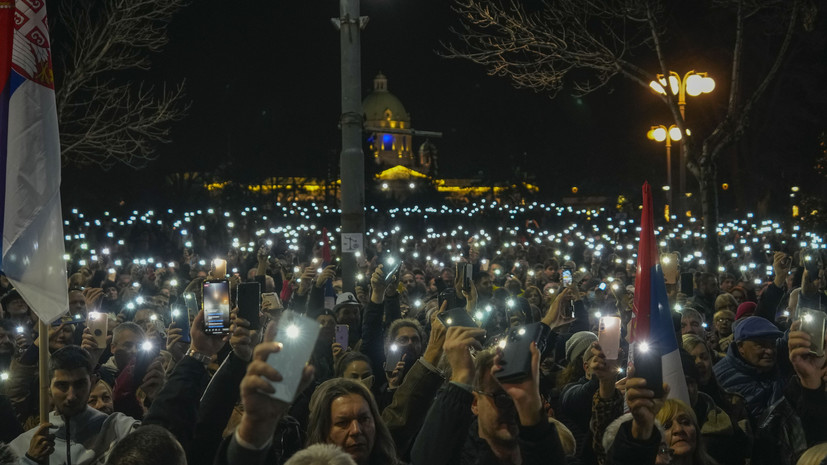 «Подстрекательство идёт со стороны Запада»: в России указали на попытки «третьих сил» спровоцировать протесты в Сербии