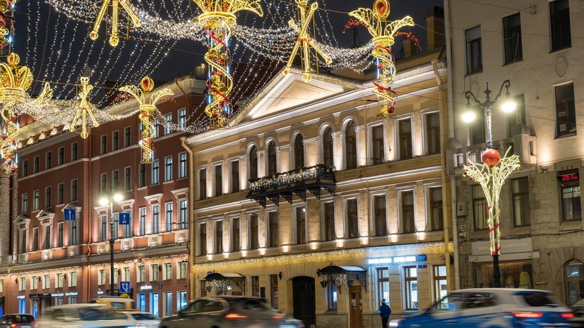 Дом журналиста в Петербурге украсили новой подсветкой