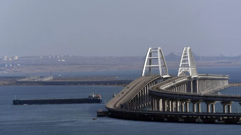 Движение по Крымскому мосту перекрыто