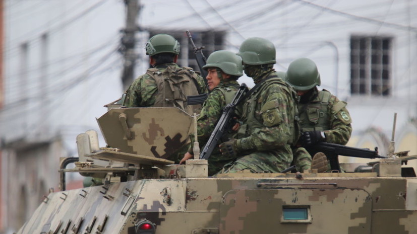 Эквадор передаст США военную технику российского производства