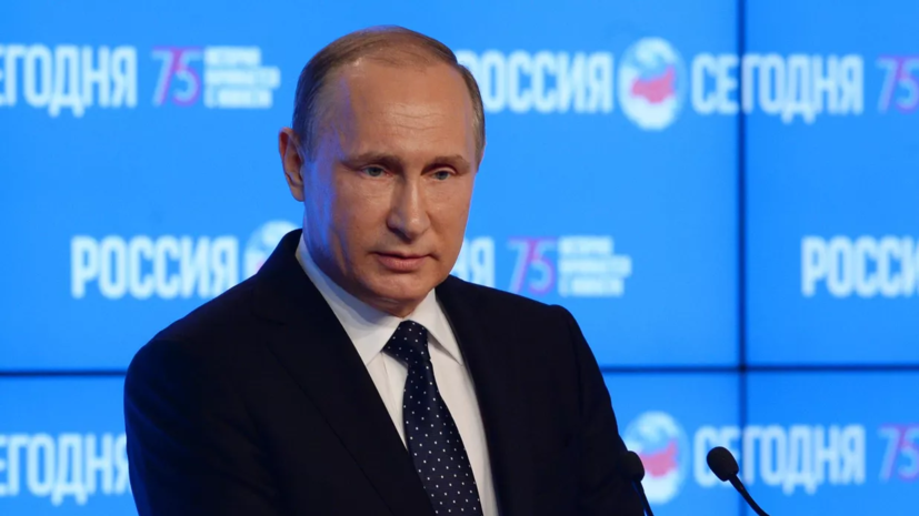 Путин поздравил Гунину с победой на чемпионате мира по блицу