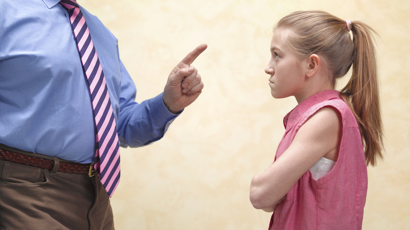 Психолог Девятка: дети слишком строгих родителей не стремятся к успеху