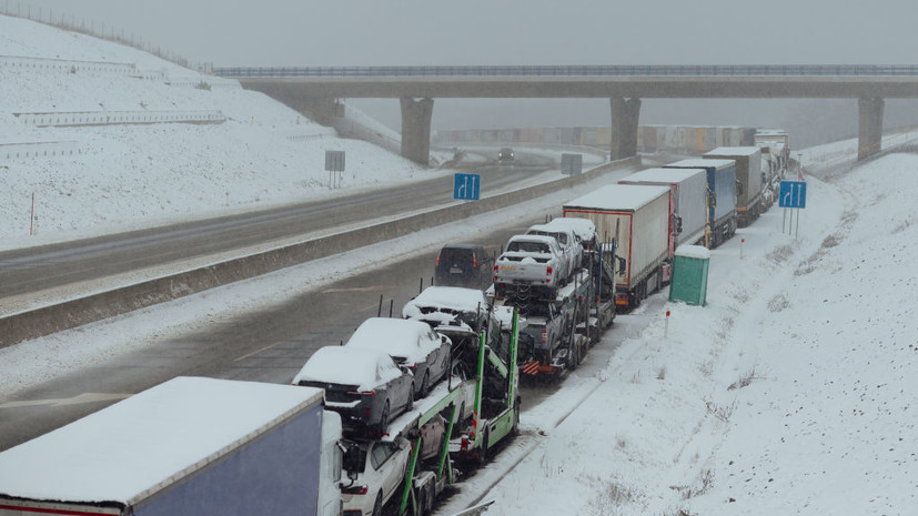 Около 1100 грузовиков заблокированы на украинско-польской границе