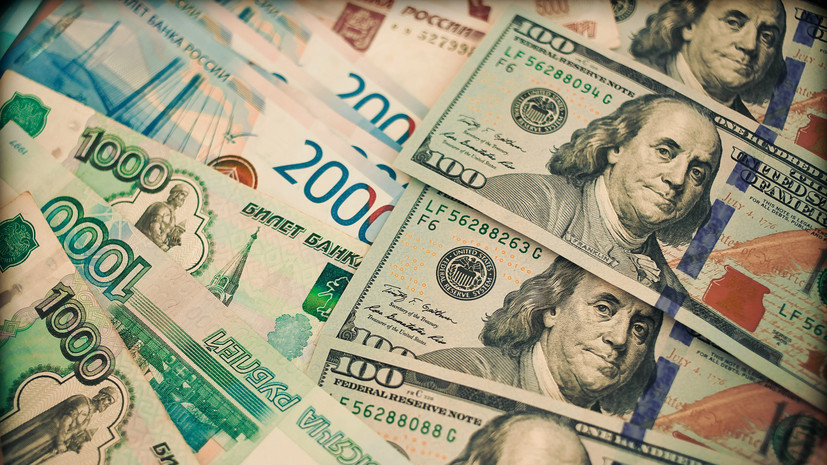 «Растущий тренд на укрепление рубля»: почему курсы доллара, евро и юаня опустились до минимума за полгода