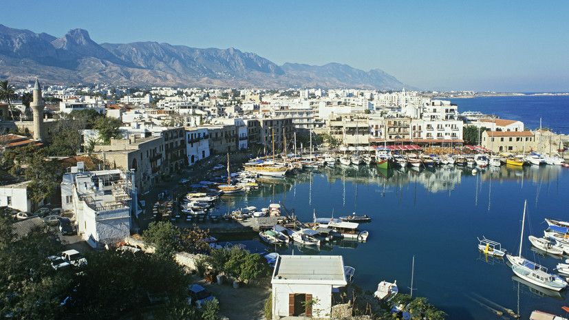 Акционеры TCS Group одобрили редомициляцию группы с Кипра на остров Русский