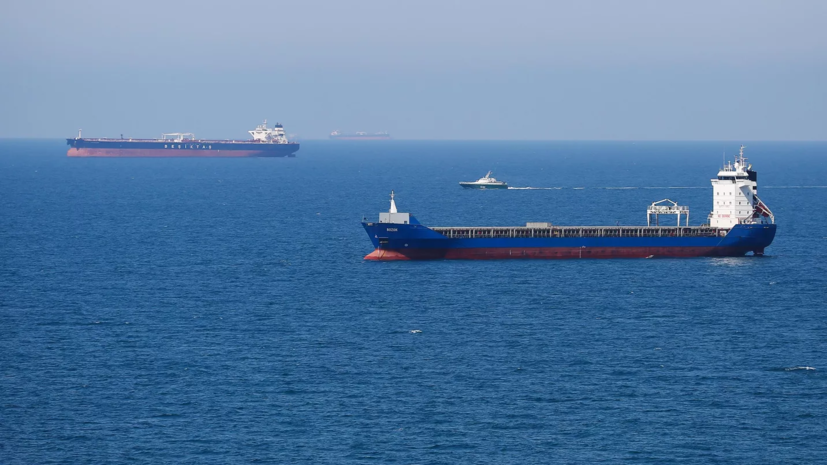 Bloomberg: владельцы танкеров готовятся к перебоям с судоходством в Красном море