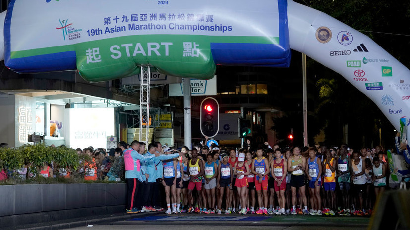 Один человек умер, более 800 пострадали во время марафона в Гонконге