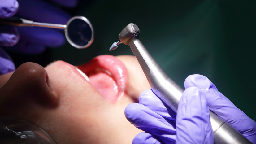 Стоматолог Дахкильгов назвал причины зубной боли
