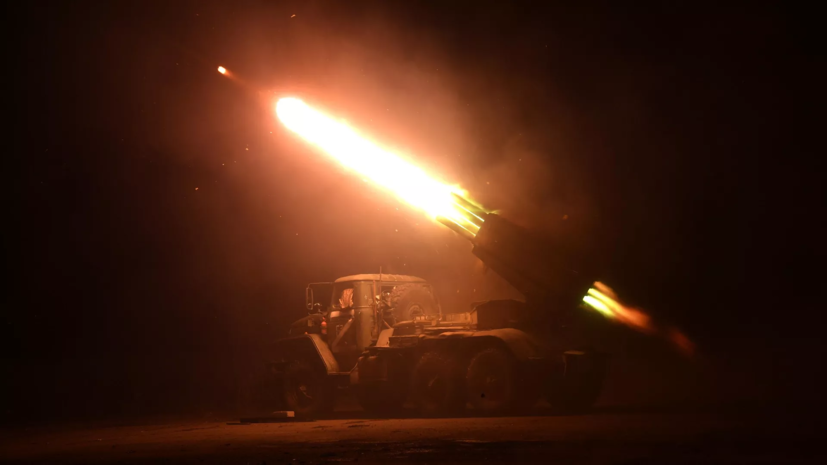 «Военная хроника»: по объектам на Украине наносится массированный ракетный удар