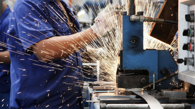 Компания из Москвы в 2023 году увеличила выпуск ленточных и дисковых пил на 70%