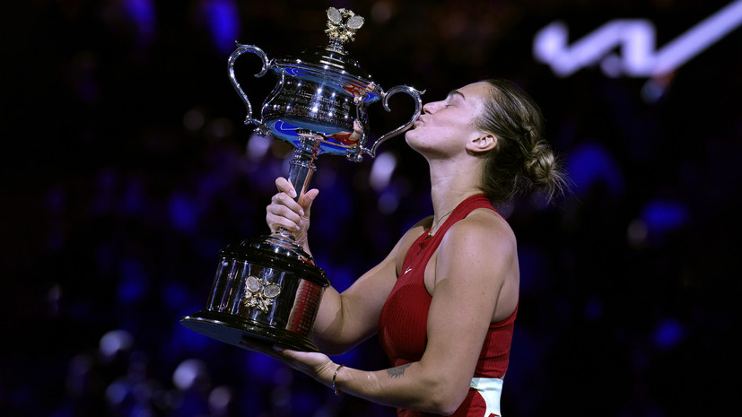 «Безумные вещи позволяют сохранить концентрацию на корте»: Соболенко второй раз подряд выиграла Australian Open