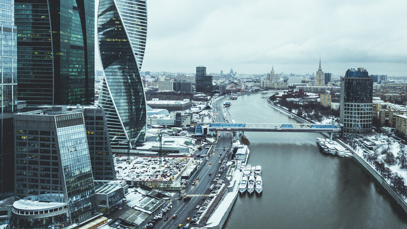 Москвичей, парившихся в передвижной бане около Москва-Сити, оштрафовали